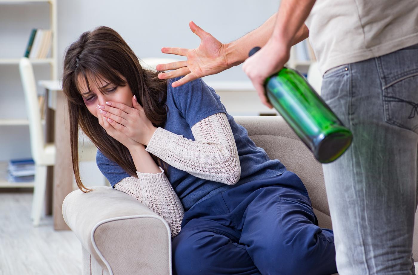 Agrese se nikdy nepromění v lásku aneb co říká Úmluva Rady Evropy o prevenci a potírání násilí vůči ženám a domácím násilí