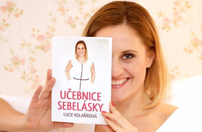 Žena, která učí, jak se mít ráda