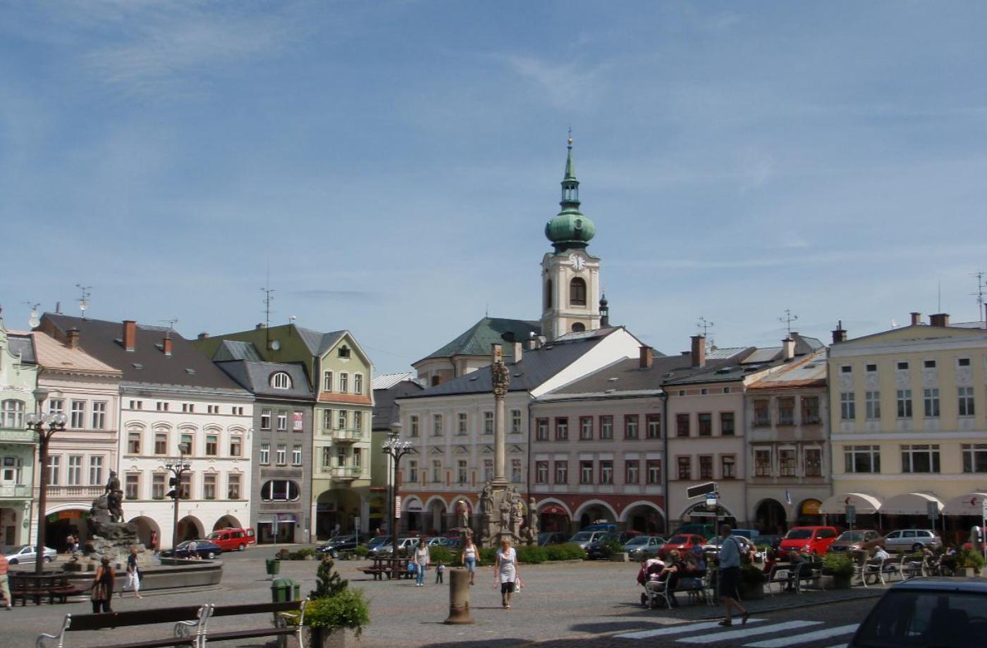 Trutnov –  radnice a Krakonošovo náměstí