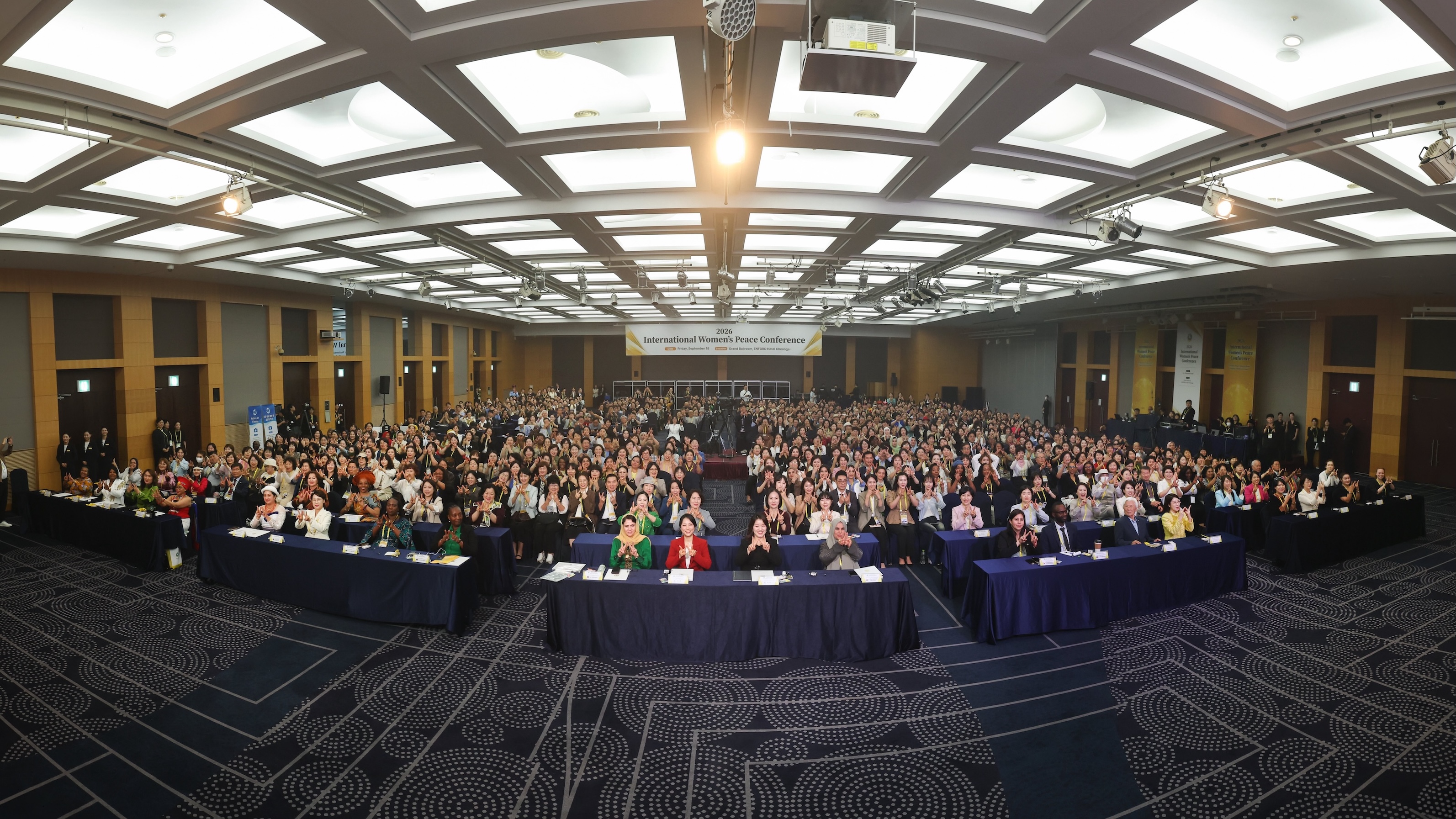 IWPG zakončila Mezinárodní mírovou konferenci žen 2026 " Každodenní činy žen mění světovou politiku"