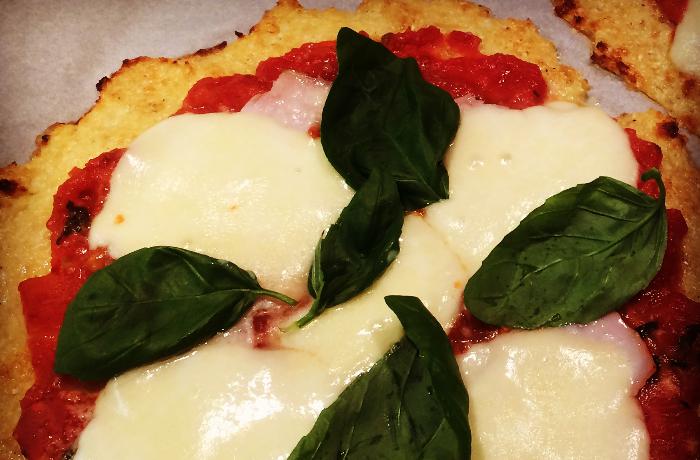 Květáková pizza - báječný tip na lehkou letní večeři