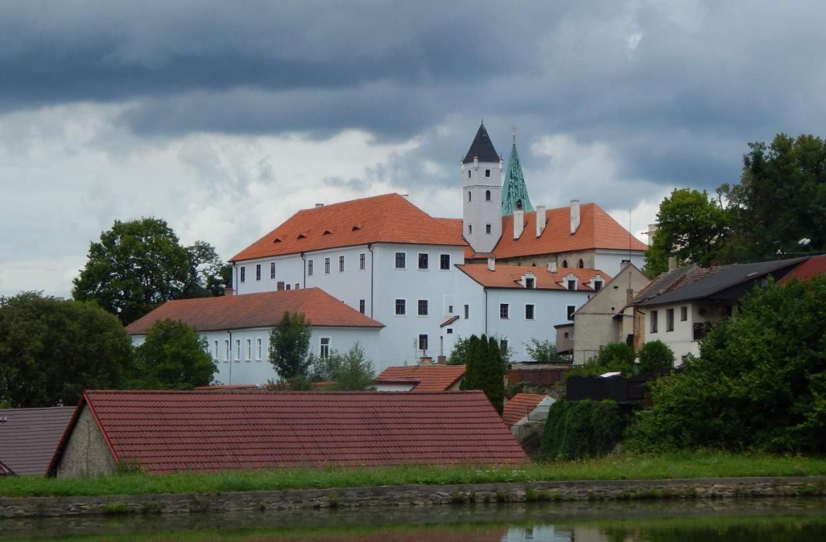 zámek Zásmuky