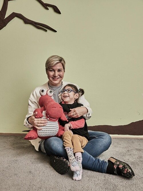 Dagmar Herrmannova_Smiling Crocodile(1)