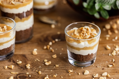 Caramel,Toffee,Cream,Peanut,Layered,Dessert,In,A,Glass,Jar