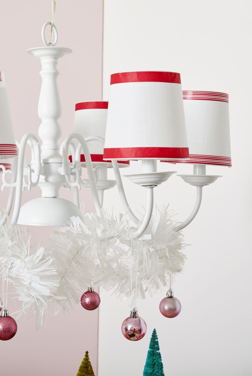 diy-christmas-decorations-chandelier-1601932631