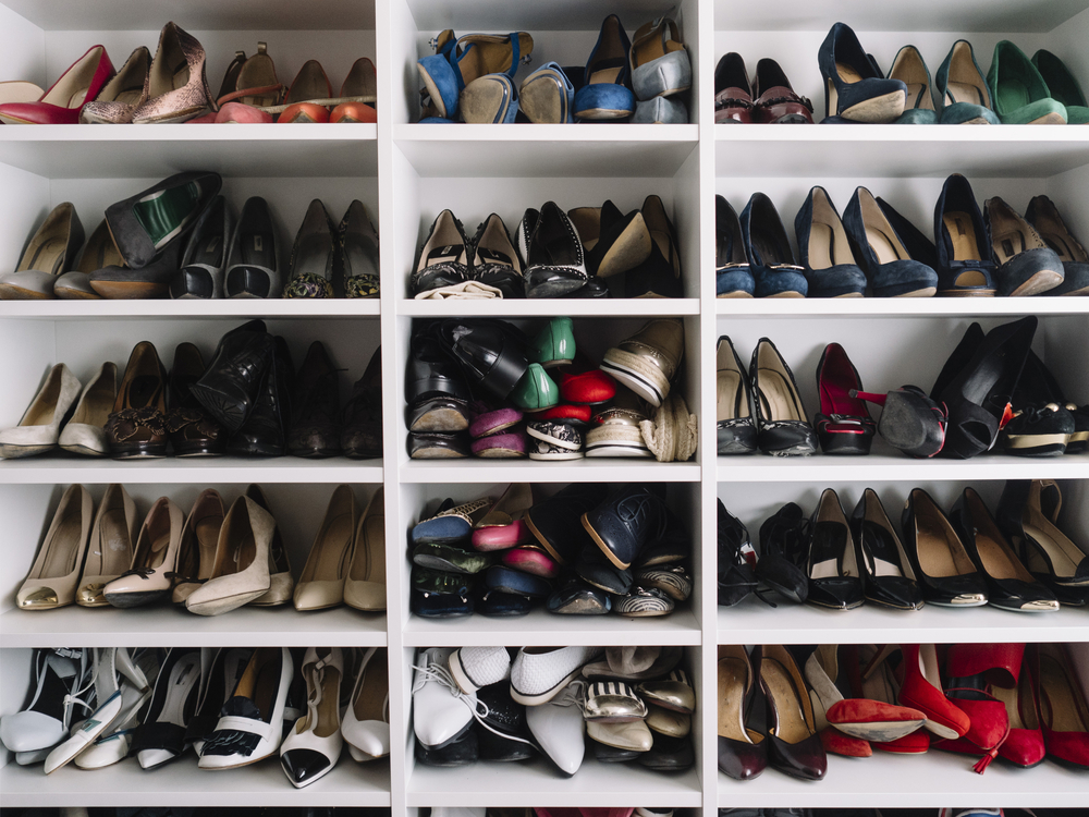 Woman's,Shoes,In,The,Rack