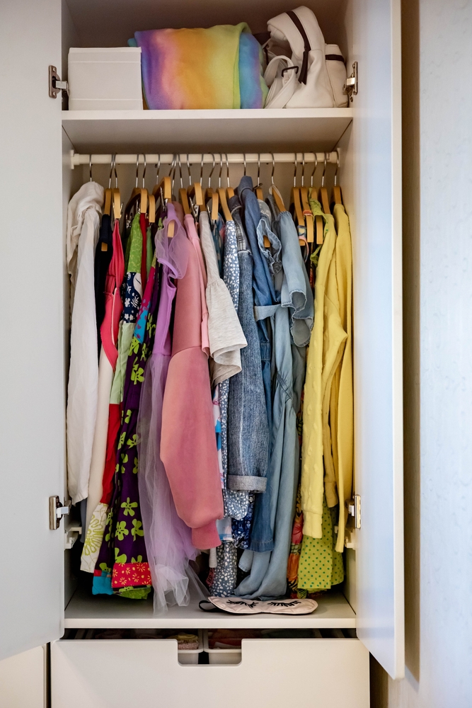 Wardrobe,With,Perfect,Order,Clothes,Shades.,Storage,Clothes.,Teenager,Girl