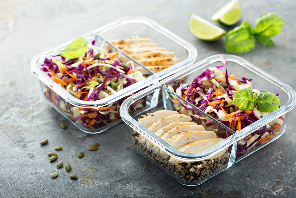 Healthy,Meal,Prep,Containers,With,Quinoa,,Chicken,And,Cole,Slaw