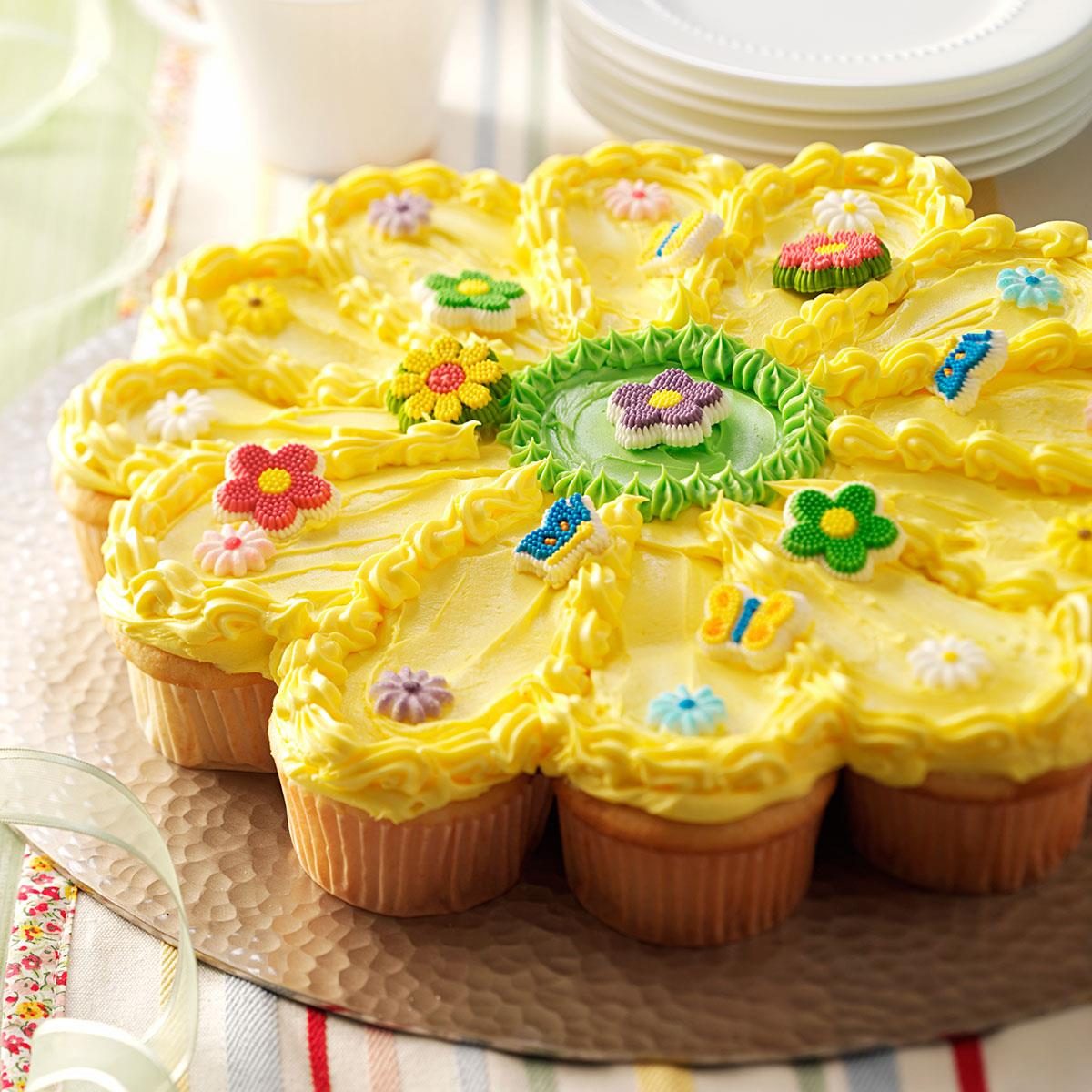 Sunny-Flower-Cake_exps48396_WTH1789928C11_23_3bC_RMS-3