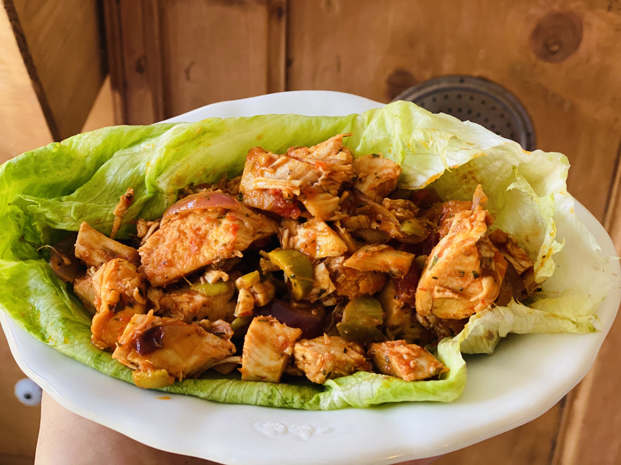 kuřecí fajitas v ledovém salátu