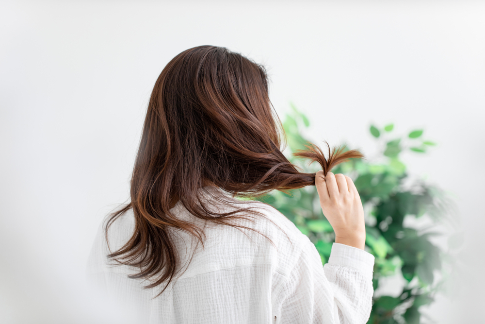 The,Woman,Who,Makes,Hair,Care,In,A,House