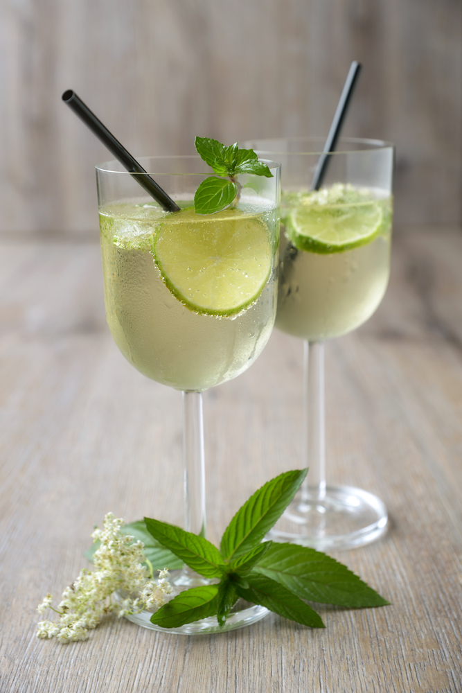 Two,Glasses,Of,Hugo,Cocktail