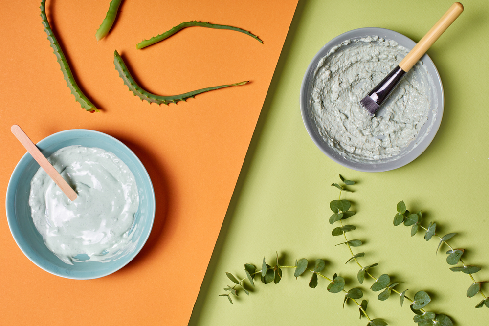 Aloe,Vera,And,Eucalyptus,Extract,Gives,An,Anti-aging,,Moisturizing,,Regenerating