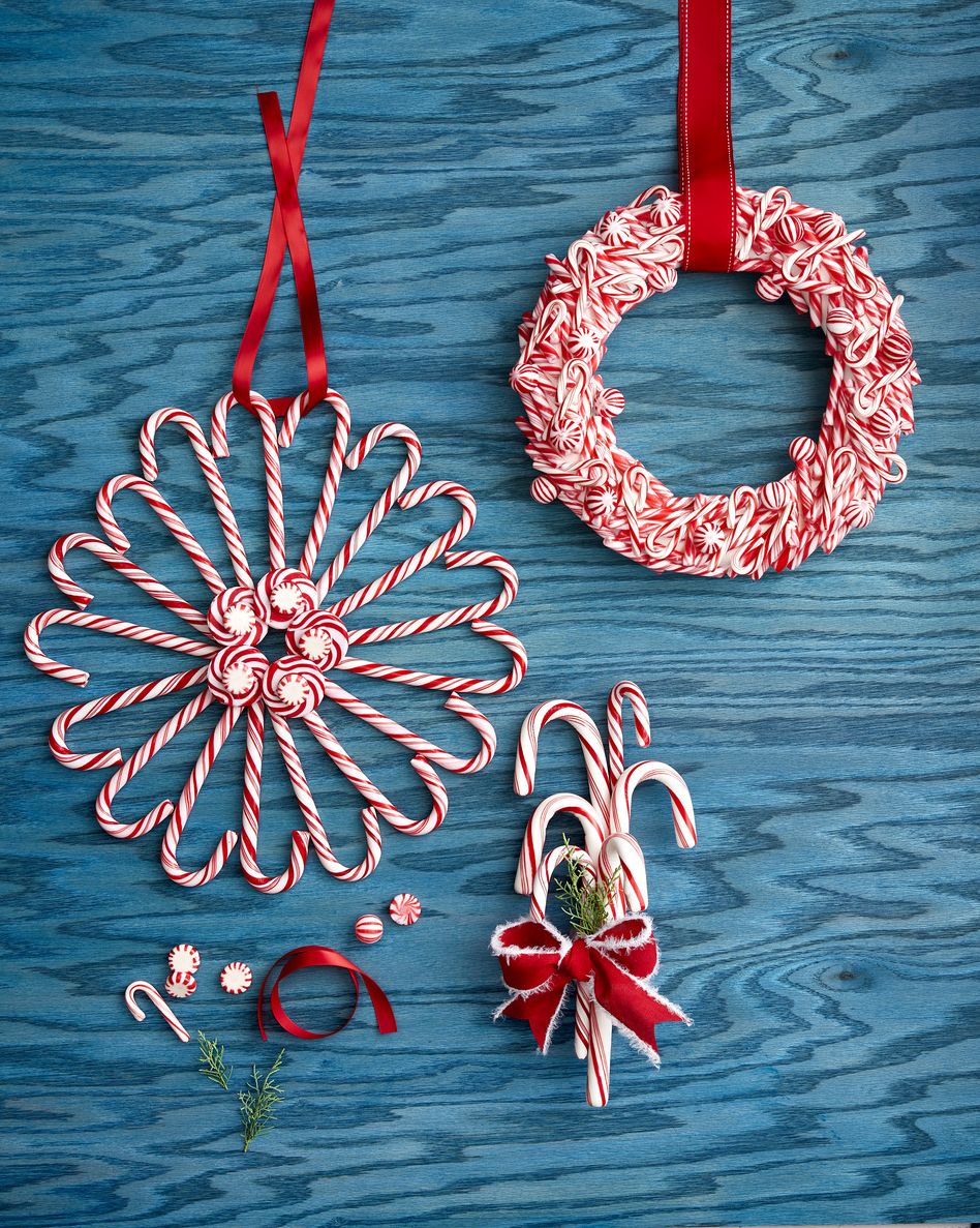brian_woodcock_diy-christmas-decorations-candy-cane-wreaths-1603394868
