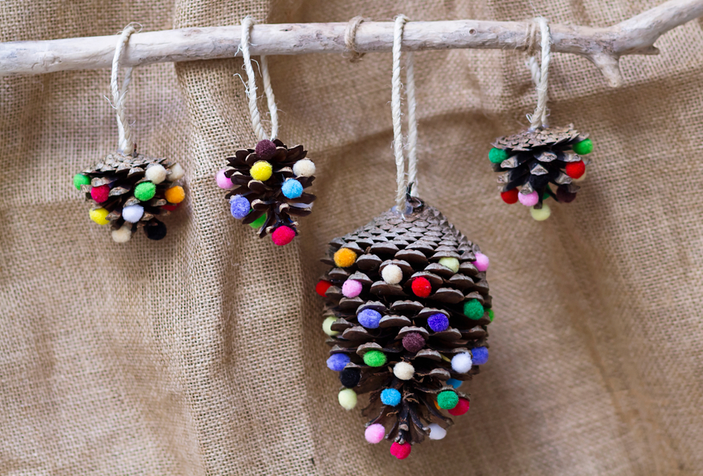 Christmas,Artistic,Ornaments,Made,With,Recycled,And,Natural,Elements