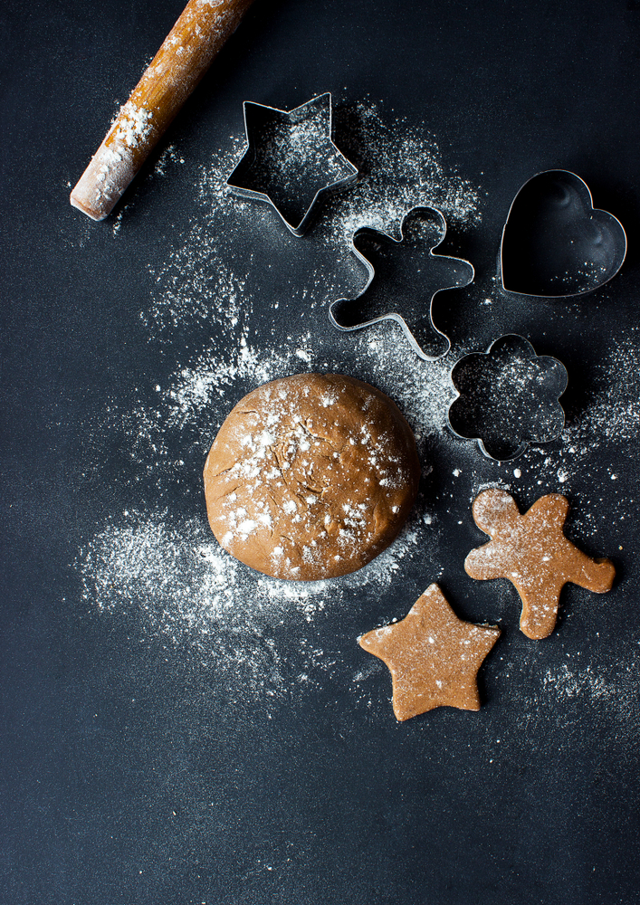 Christmas,Lifestyle,With,Gingerbread,Cookies,,Dough,And,Flour,On,Dark