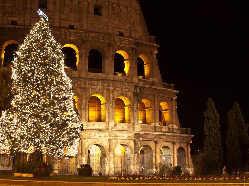 Christmas,Tree,At,Colosseum,,Rome,,Italy
