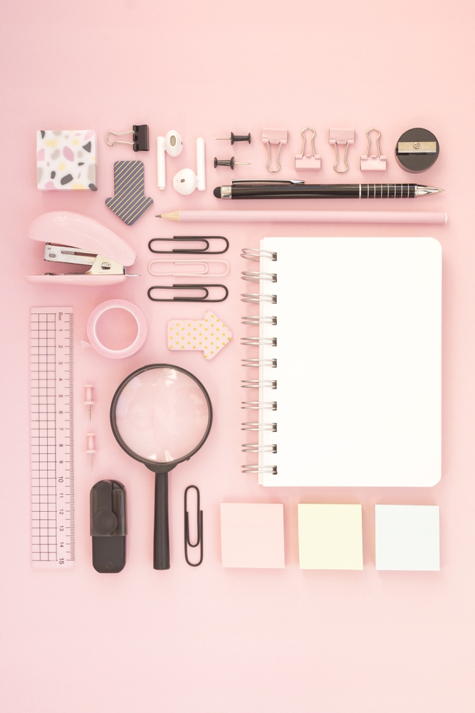 Flat,Lay,Of,Desk,Mockup,Concept:,Notepad,,Headphones,,Magnifier,And
