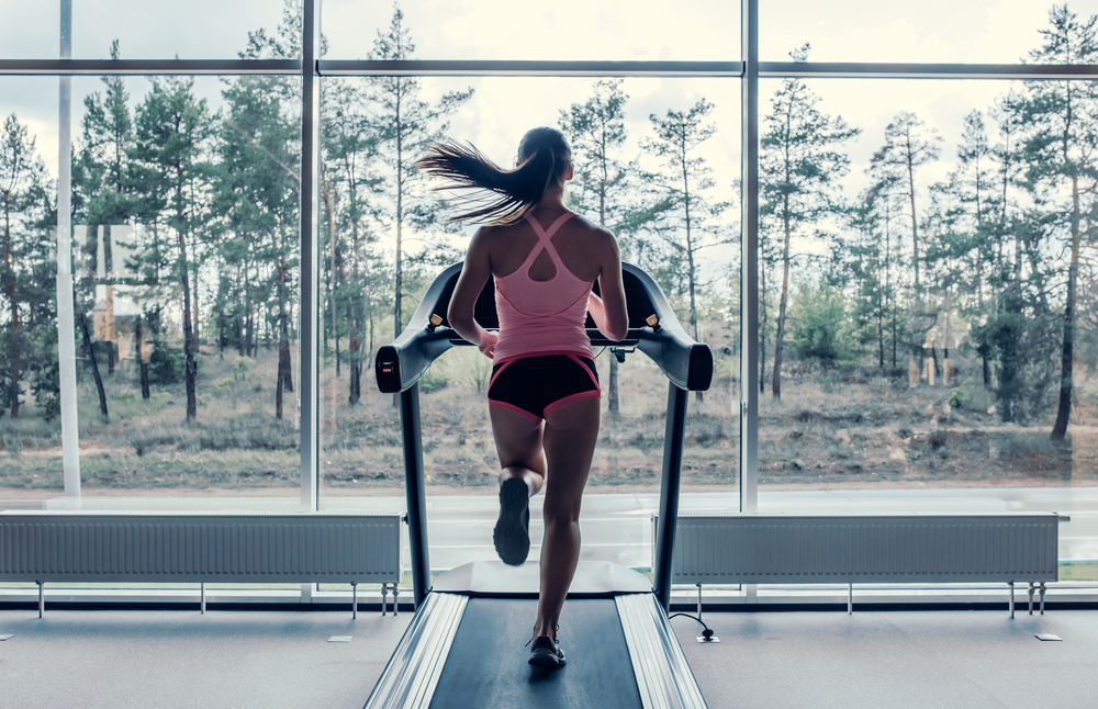 Attractive,Young,Sports,Woman,Is,Working,Out,In,Gym.,Doing