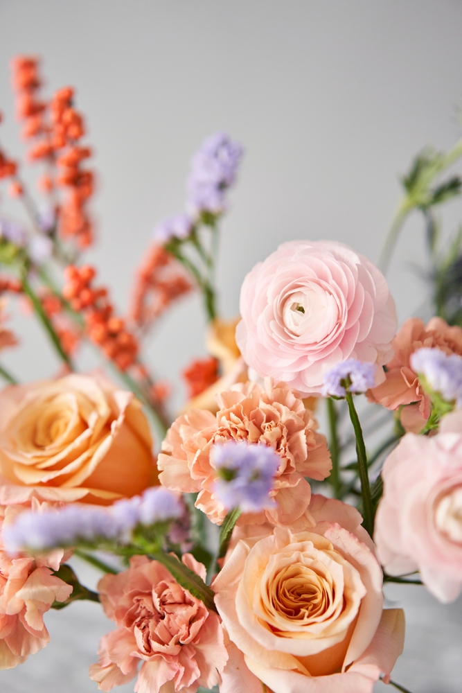 Finished,Flower,Arrangement,In,A,Vase,For,Home.,Flowers,Bunch,