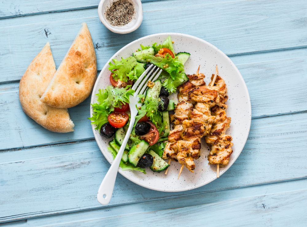 Chicken,Souvlaki,Kebabs,,Sun,Dried,Olives,,Tomatoes,,Cucumbers,Green,Salad