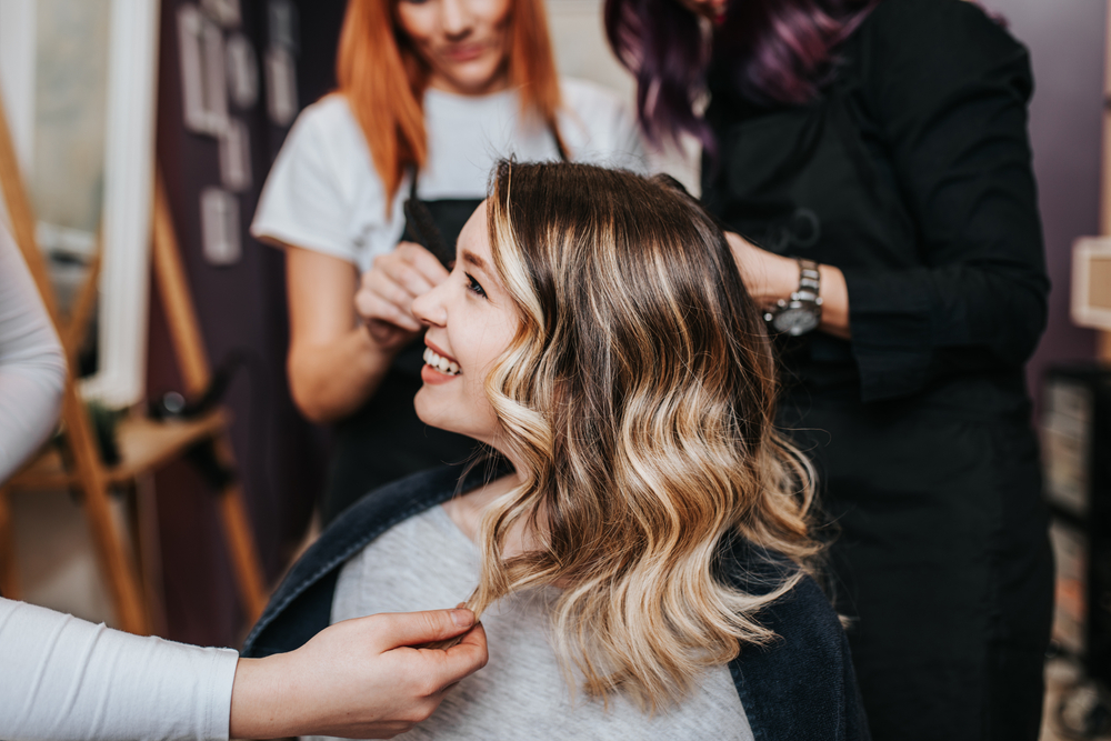 Beautiful,Hairstyle,Of,Young,Woman,After,Dyeing,Hair,And,Making