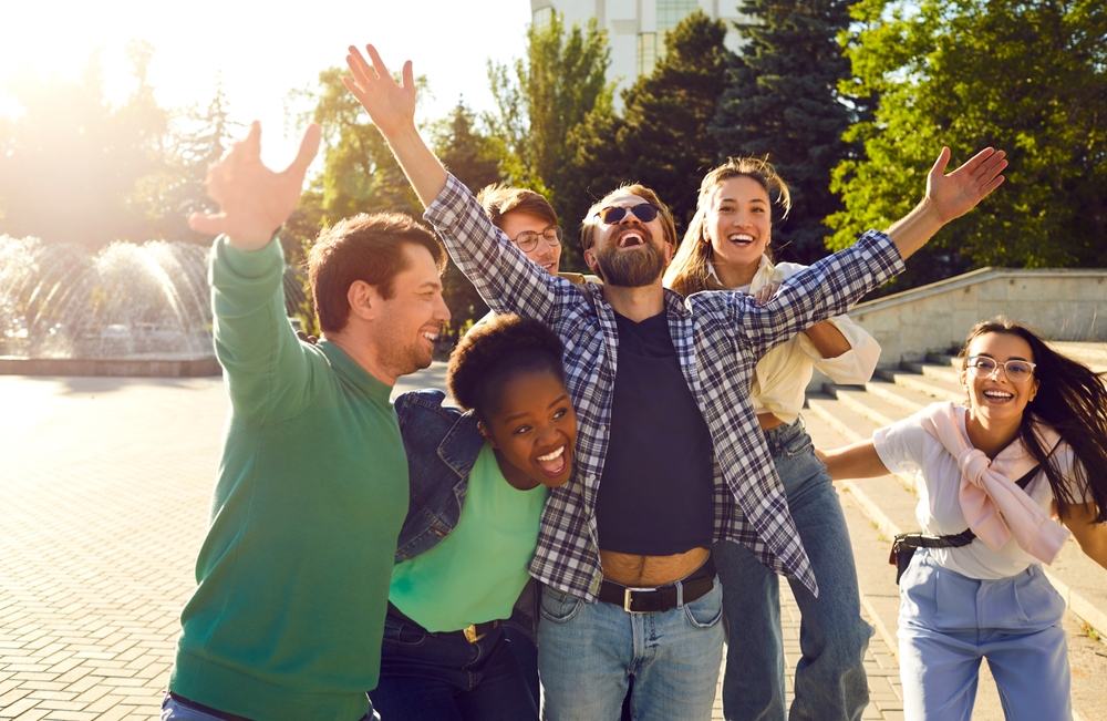 Cheerful,Group,Of,Friends,Have,Fun,,Rejoice,,Laugh,And,Hug