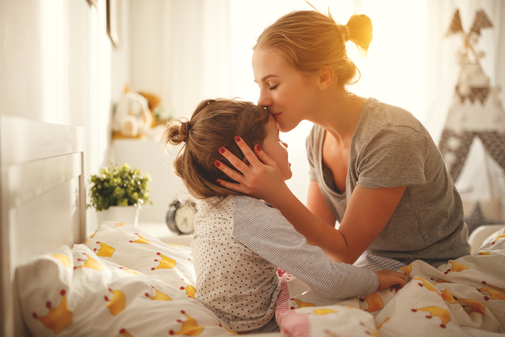 Morning,Awakening.,Mother,Wakes,Her,Daughter,In,Bed,In,Morning