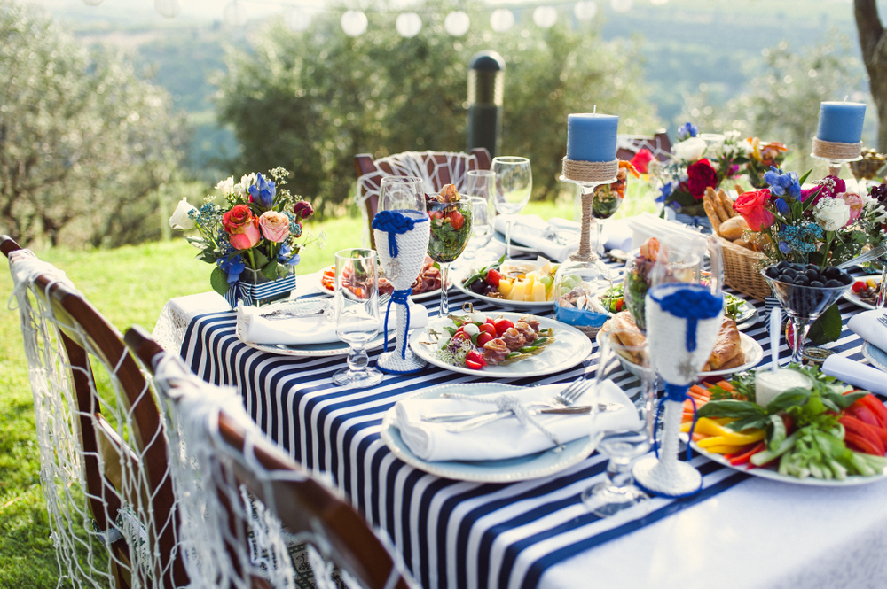 Lunch,In,The,Open,Air.,Many,Dishes,On,The,Table.
