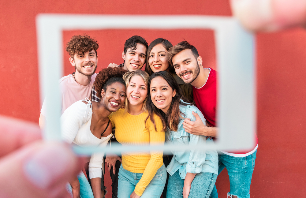 Happy,Students,Friends,From,Diverse,Cultures,Having,Fun,Doing,Souvenir
