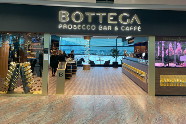 letiště_food_court (8)
