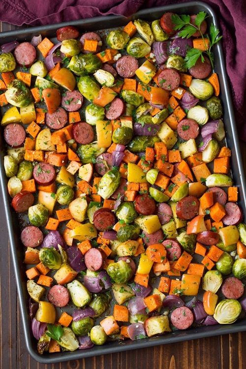 Autumn,Sausage,Veggie,And,Apple,Sheet,Pan,Dinner.