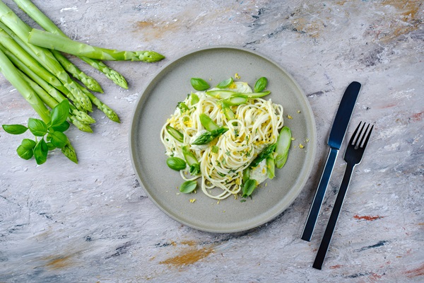 Traditional,Italian,Spaghetti,With,Asparagus,In,Herb,Sauce,Served,As