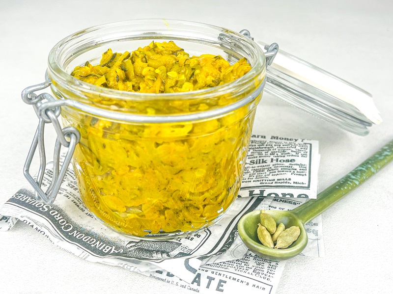 Zeleninový relish z cuket a paprik