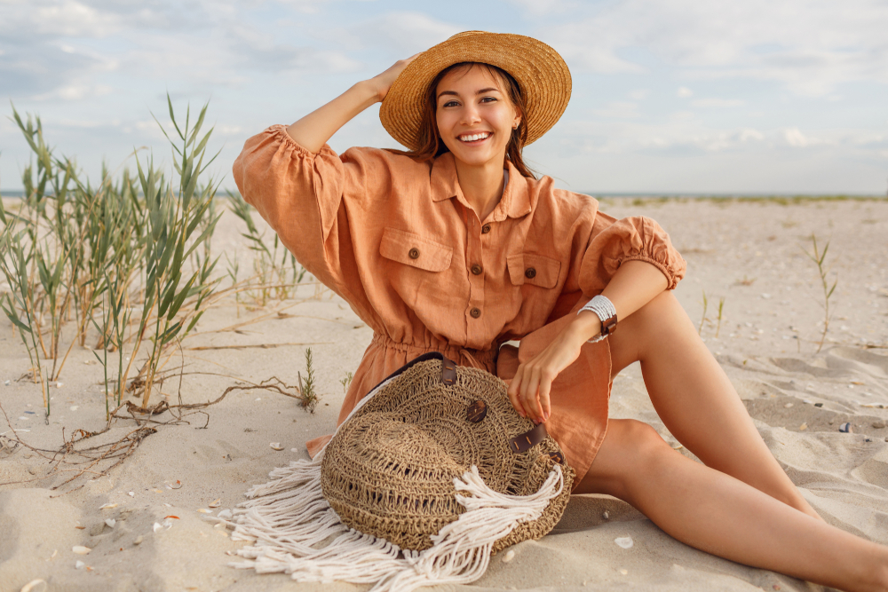Graceful,Young,Woman,In,Trendy,Summer,Linen,Dress,And,Straw