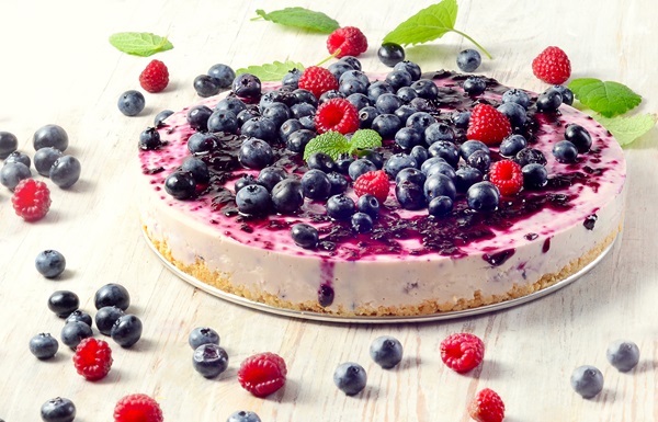 Cheesecake,With,Blueberries.,Selective,Focus
