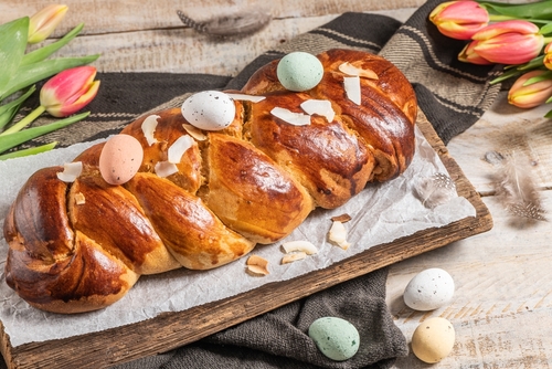 Portuguese,Traditional,Easter,Cake.,Folar,With,Eggs,On,Easter,Table.