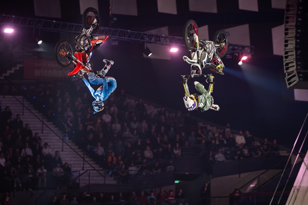 MOD25_VIENNA_SHOW1_FlapPhotography_Petr_Pilat_Massimo_Bianconcini_U5A6411_MR