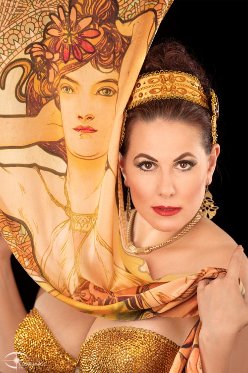 Angelica G. L ´Amour Brenna Finnigan