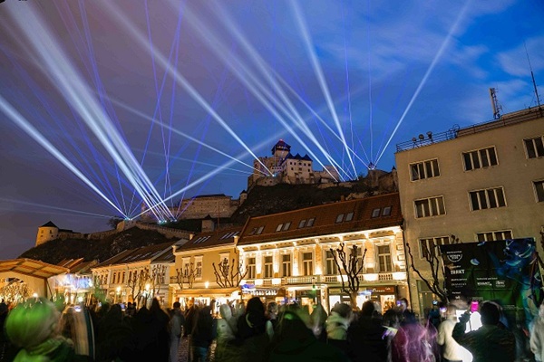 Laserová_show_KVANT_Daniela_Dolinska-foto-73_zm
