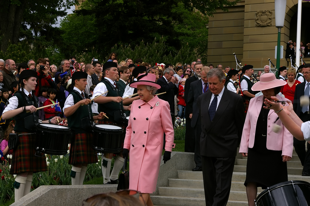 Queen,Elizabeth,Ii,,Alberta,Premier,Ralph,Klein,And,His,Wife