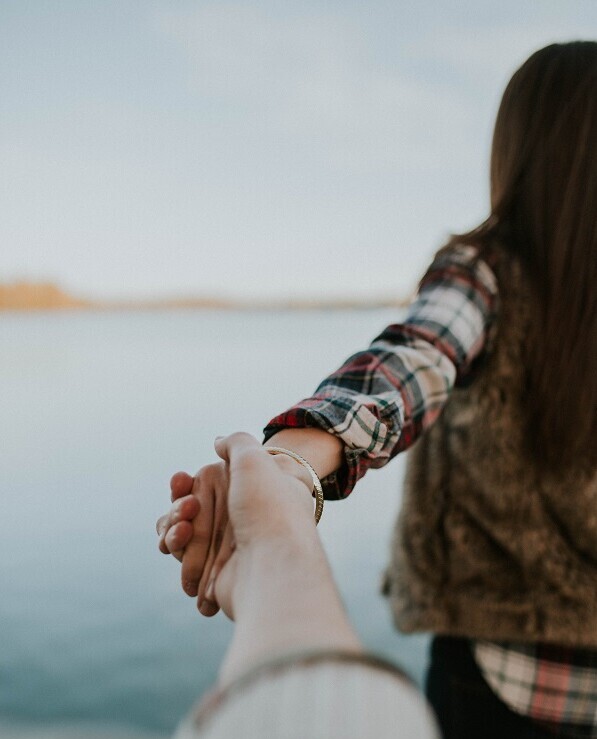 brooke-cagle-7B1rvl0pCHs-unsplash
